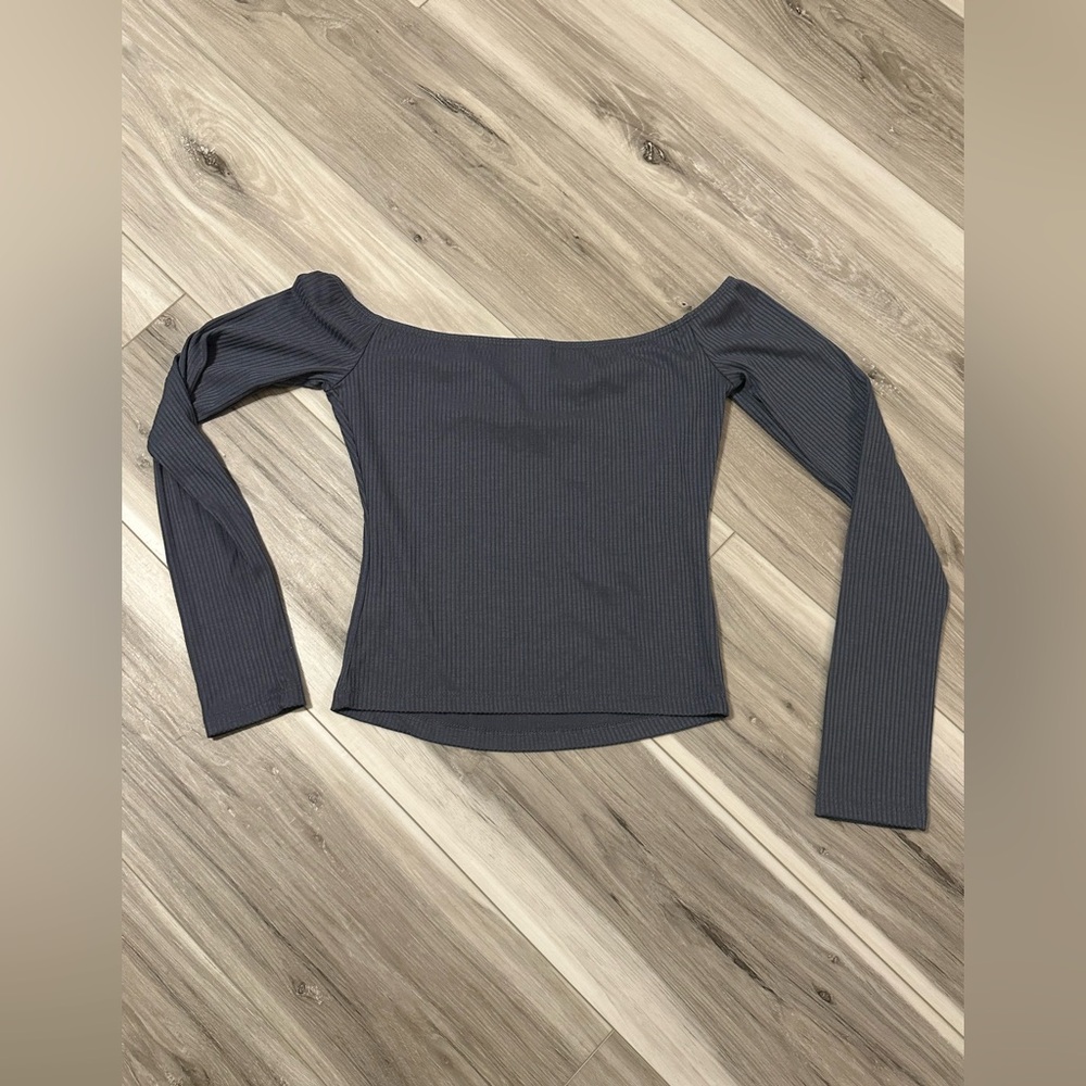 Mossimo Top - Picture 6 of 6